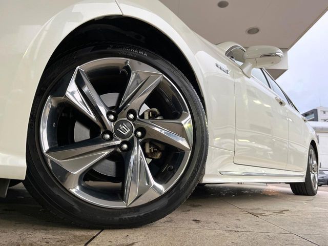 TOYOTA CROWN SEDAN HYBRID 2018 Image 31