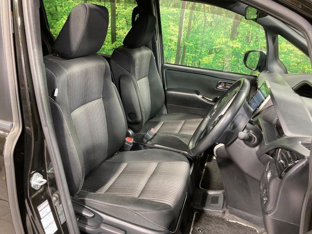 TOYOTA VOXY 2019 Image 31