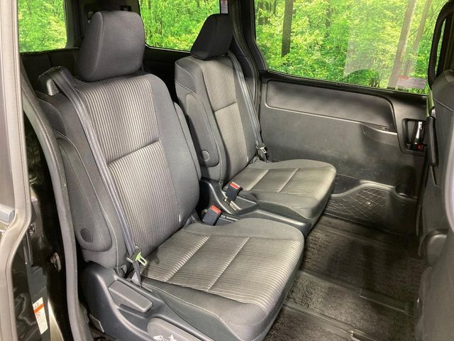 TOYOTA VOXY 2019 Image 31