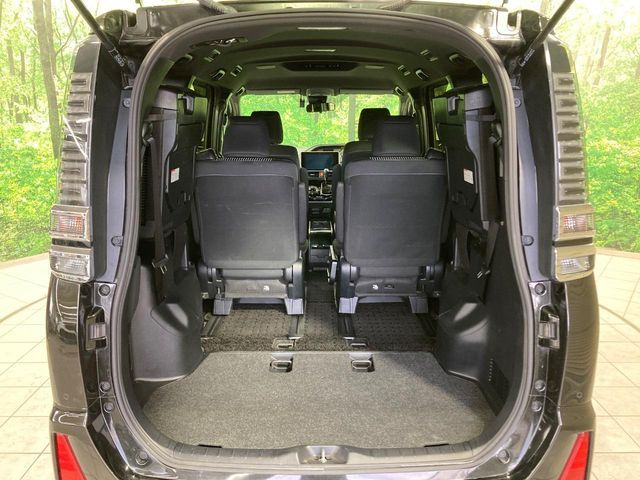 TOYOTA VOXY 2019 Image 31