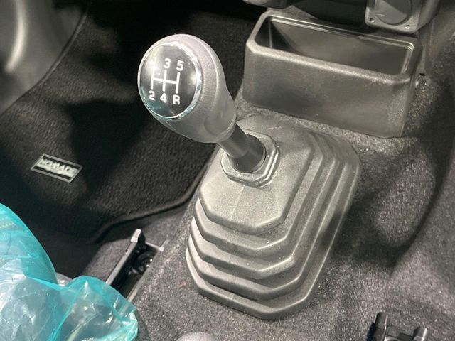 SUZUKI JIMNY NOMADE 2026 Image 31