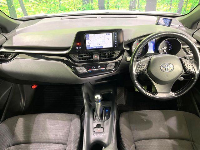 TOYOTA C-HR 2018 Image 31