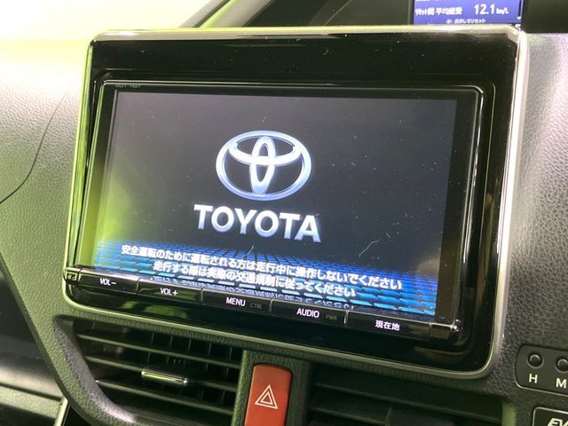 TOYOTA VOXY HYBRID 2018 Image 31