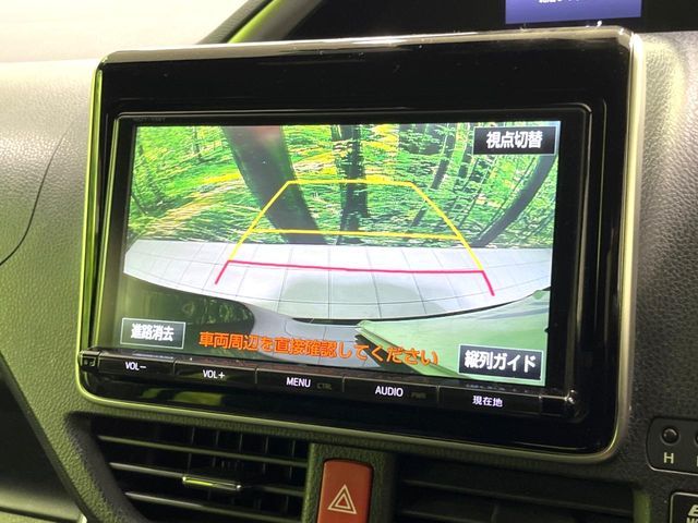 TOYOTA VOXY HYBRID 2018 Image 31