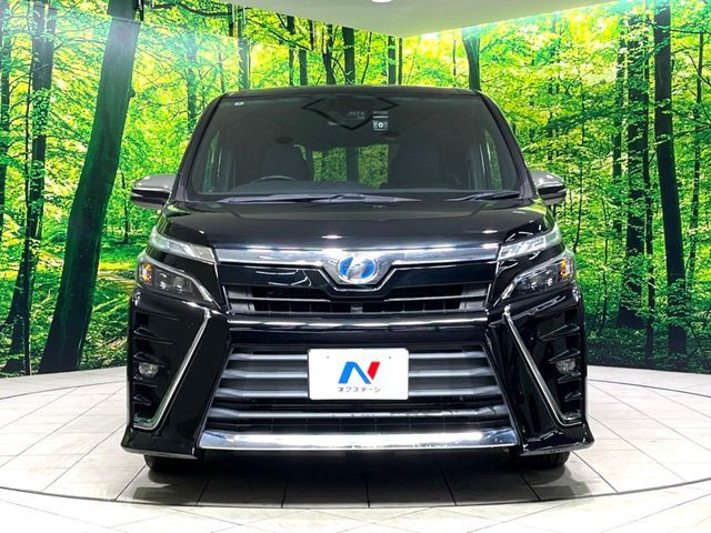 TOYOTA VOXY HYBRID 2018 Image 31