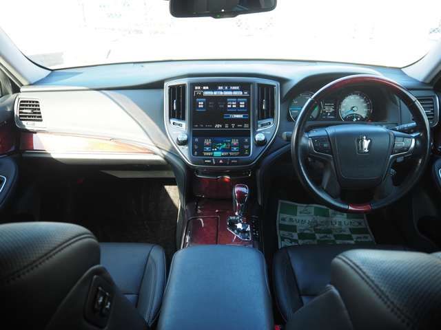 TOYOTA CROWN MAJESTA HYBRID 2015 Image 31