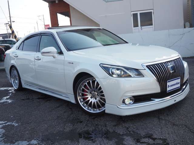 TOYOTA CROWN MAJESTA HYBRID 2015 Image 31