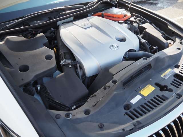 TOYOTA CROWN MAJESTA HYBRID 2015 Image 31