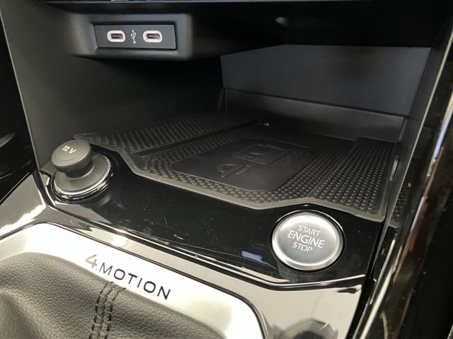 VOLKSWAGEN T-ROC 2023 Image 31