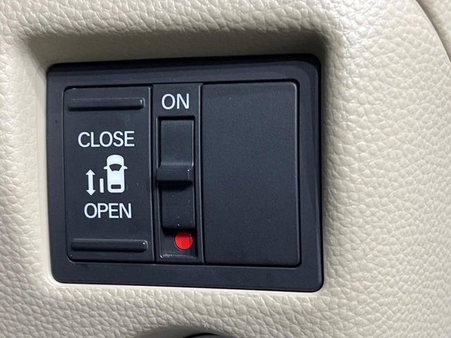 HONDA N BOX 2017 Image 31