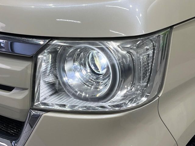 HONDA N BOX 2017 Image 31