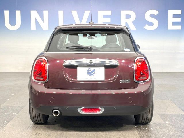 BMW MINI COOPER 5DOOR 2018 Image 31