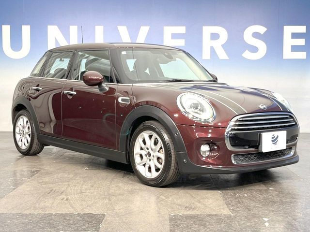 BMW MINI COOPER 5DOOR 2018 Image 31