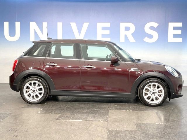 BMW MINI COOPER 5DOOR 2018 Image 31