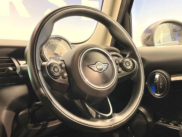 BMW MINI COOPER 5DOOR 2018 Image 31