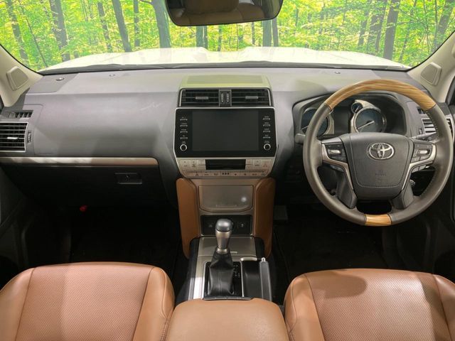 TOYOTA LANDCRUISER PRADO 2022 Image 31