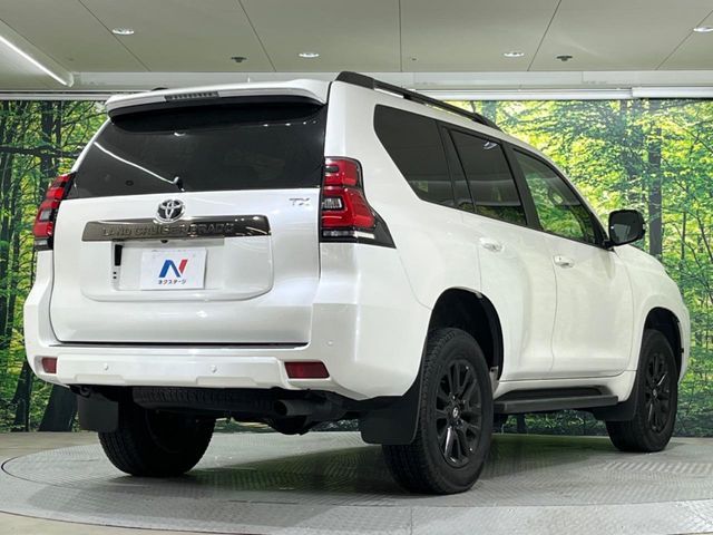 TOYOTA LANDCRUISER PRADO 2022 Image 31
