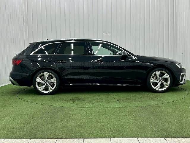 AUDI A4 AVANT 2022 Image 31