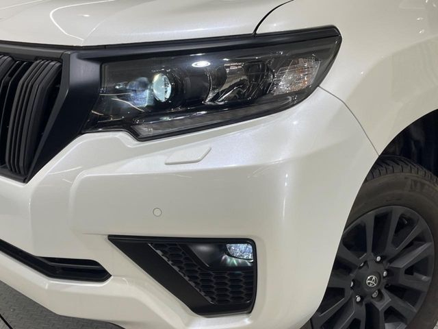TOYOTA LANDCRUISER PRADO 2023 Image 31