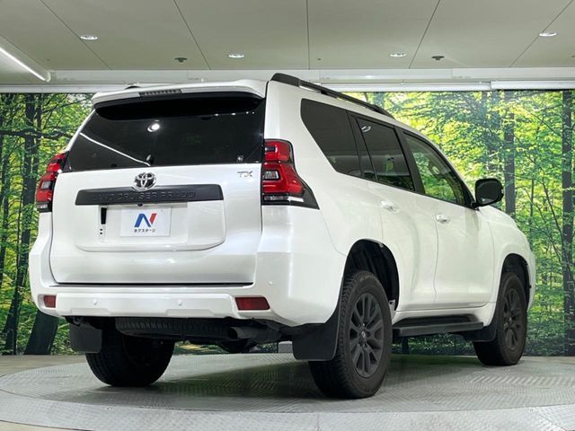 TOYOTA LANDCRUISER PRADO 2023 Image 31