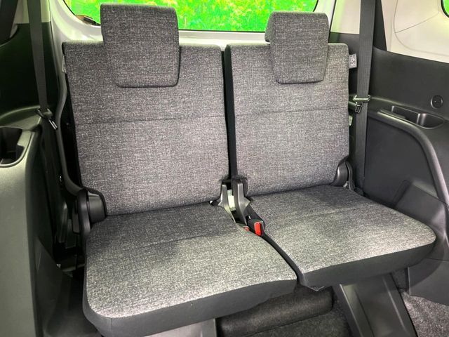 TOYOTA SIENTA HYBRID 2025 Image 31