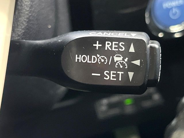 TOYOTA PRIUS 2017 Image 31