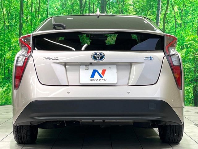 TOYOTA PRIUS 2017 Image 31