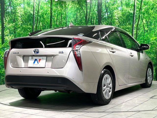 TOYOTA PRIUS 2017 Image 31