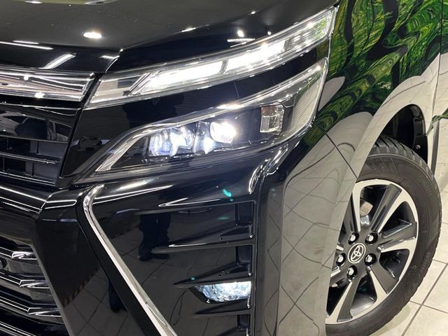 TOYOTA VOXY 4WD 2019 Image 31