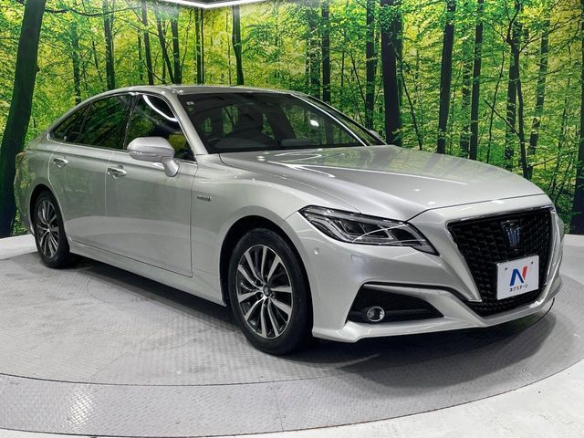 TOYOTA CROWN SEDAN HYBRID 2018 Image 31