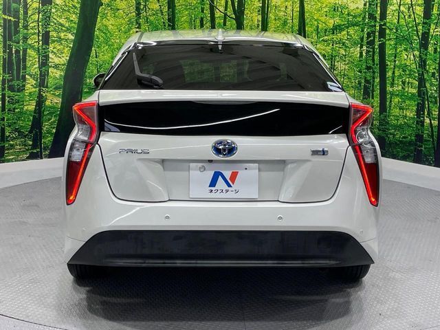 TOYOTA PRIUS 2016 Image 31