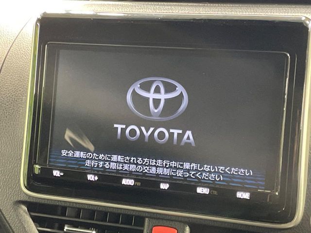 TOYOTA VOXY HYBRID 2019 Image 31