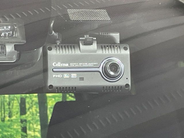 TOYOTA VOXY HYBRID 2019 Image 31