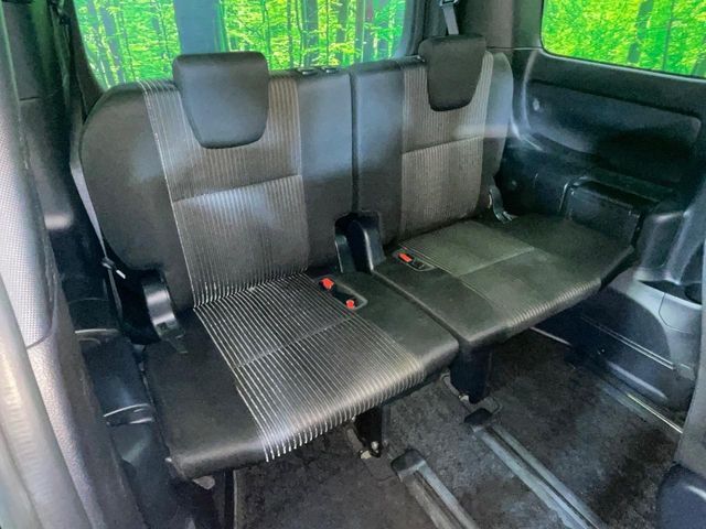 TOYOTA VOXY HYBRID 2019 Image 31