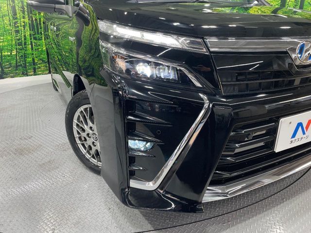 TOYOTA VOXY HYBRID 2019 Image 31