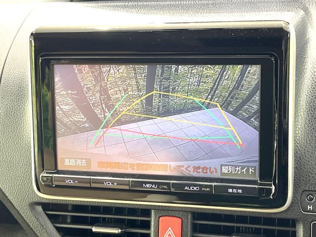 TOYOTA VOXY HYBRID 2015 Image 31