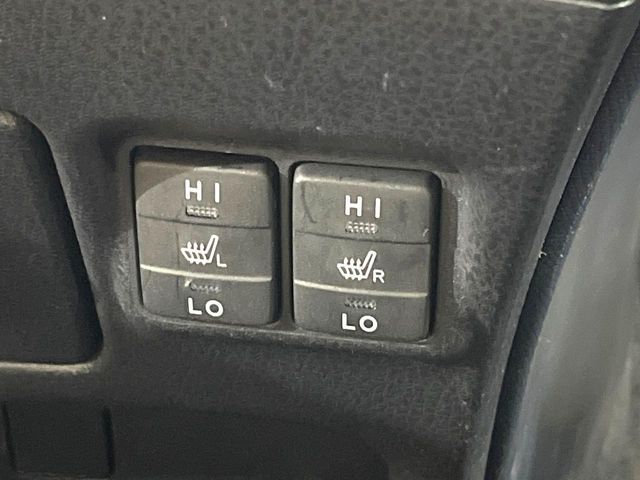 TOYOTA VOXY HYBRID 2015 Image 31