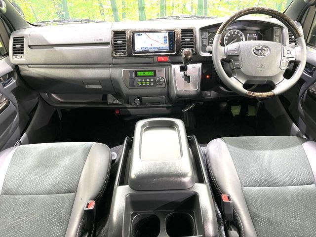 TOYOTA HIACE VAN 4WD 2025 Image 31