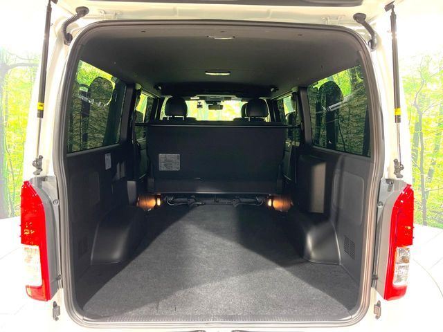 TOYOTA HIACE VAN 4WD 2025 Image 31