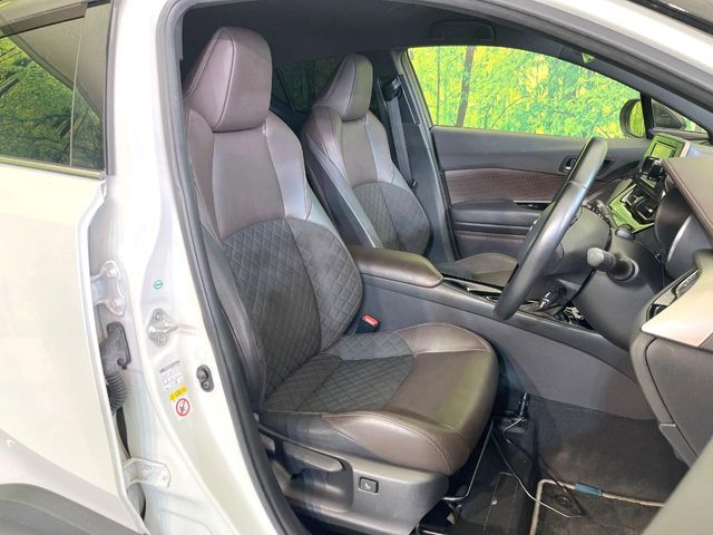 TOYOTA C-HR 2017 Image 31