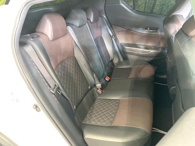 TOYOTA C-HR 2017 Image 31