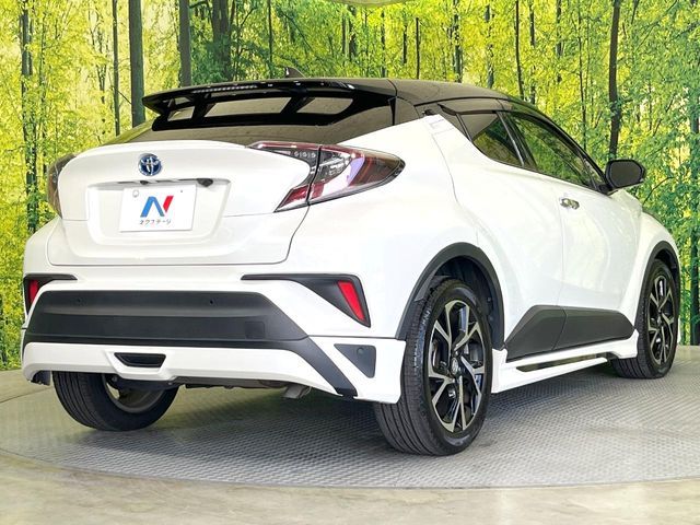 TOYOTA C-HR 2017 Image 31
