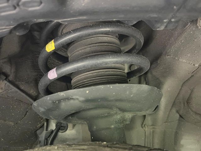 TOYOTA C-HR 2017 Image 31