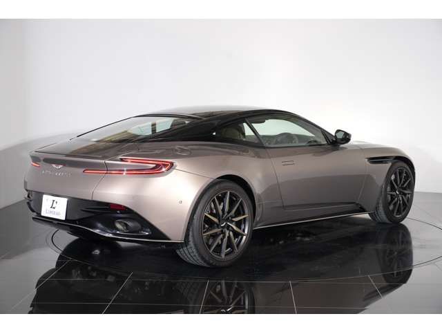 ASTON MARTIN ASTON MARTIN 2022 Image 31