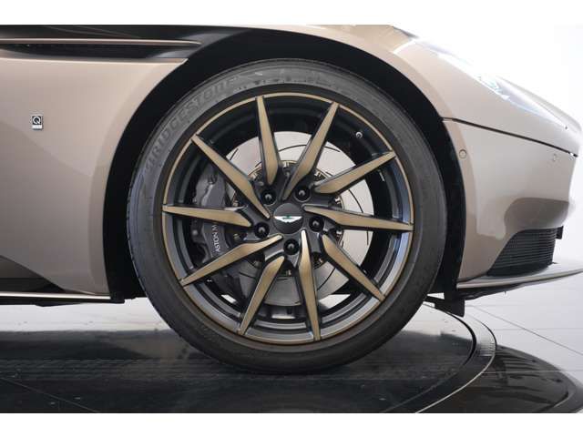 ASTON MARTIN ASTON MARTIN 2022 Image 31