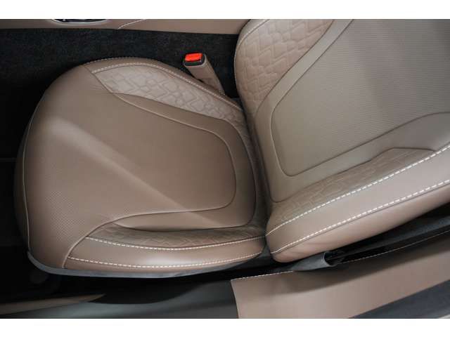 ASTON MARTIN ASTON MARTIN 2022 Image 31