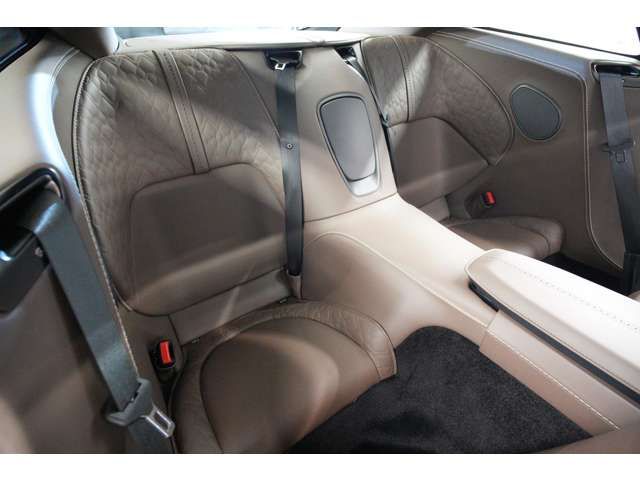 ASTON MARTIN ASTON MARTIN 2022 Image 31