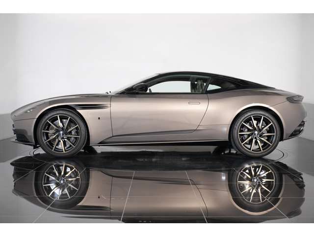 ASTON MARTIN ASTON MARTIN 2022 Image 31