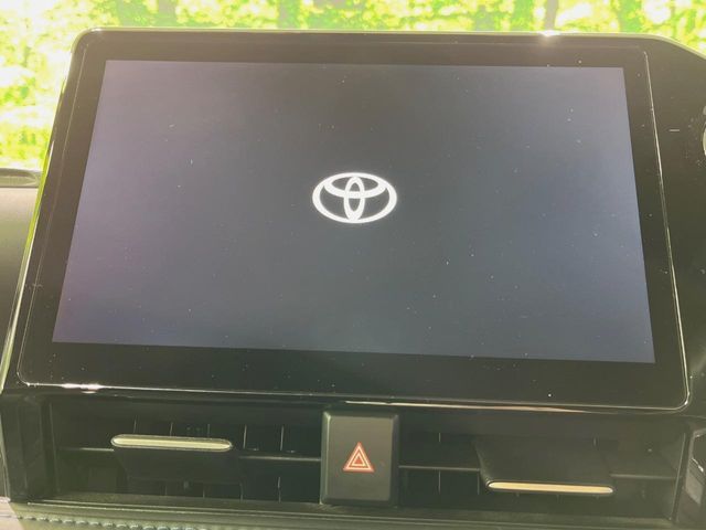 TOYOTA VOXY HYBRID 2022 Image 31