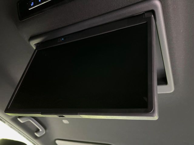 TOYOTA VOXY HYBRID 2022 Image 31